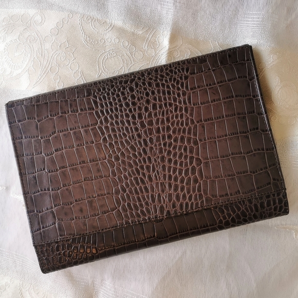 Vintage Danier brown leather minimalist clutch, embossed snakeskin pattern purse - Picture 2 of 7